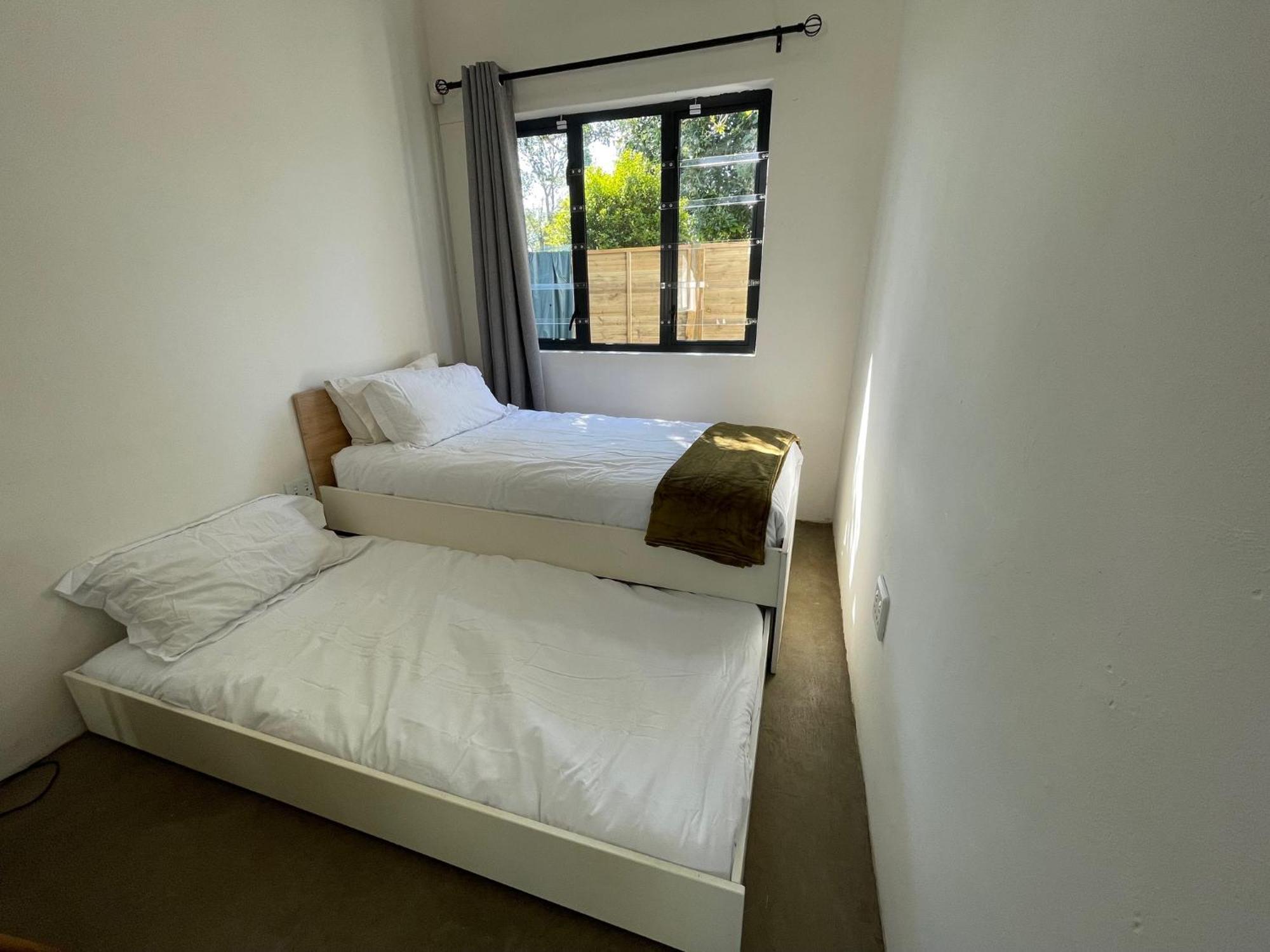 The Stables, Garden In Apartment